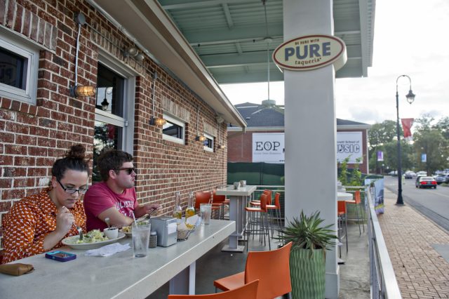 couple eating outside